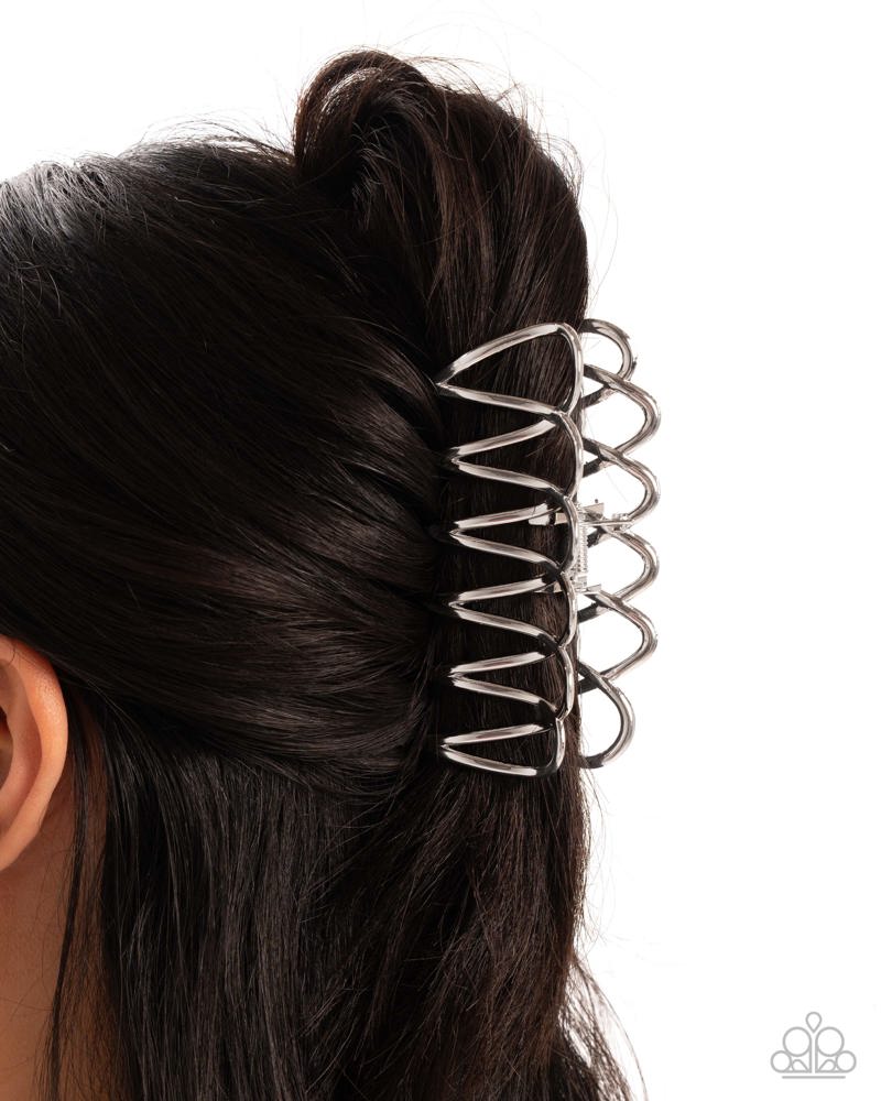 scalloped-showstopper-silver-82508-p7cc-svxx-023xx