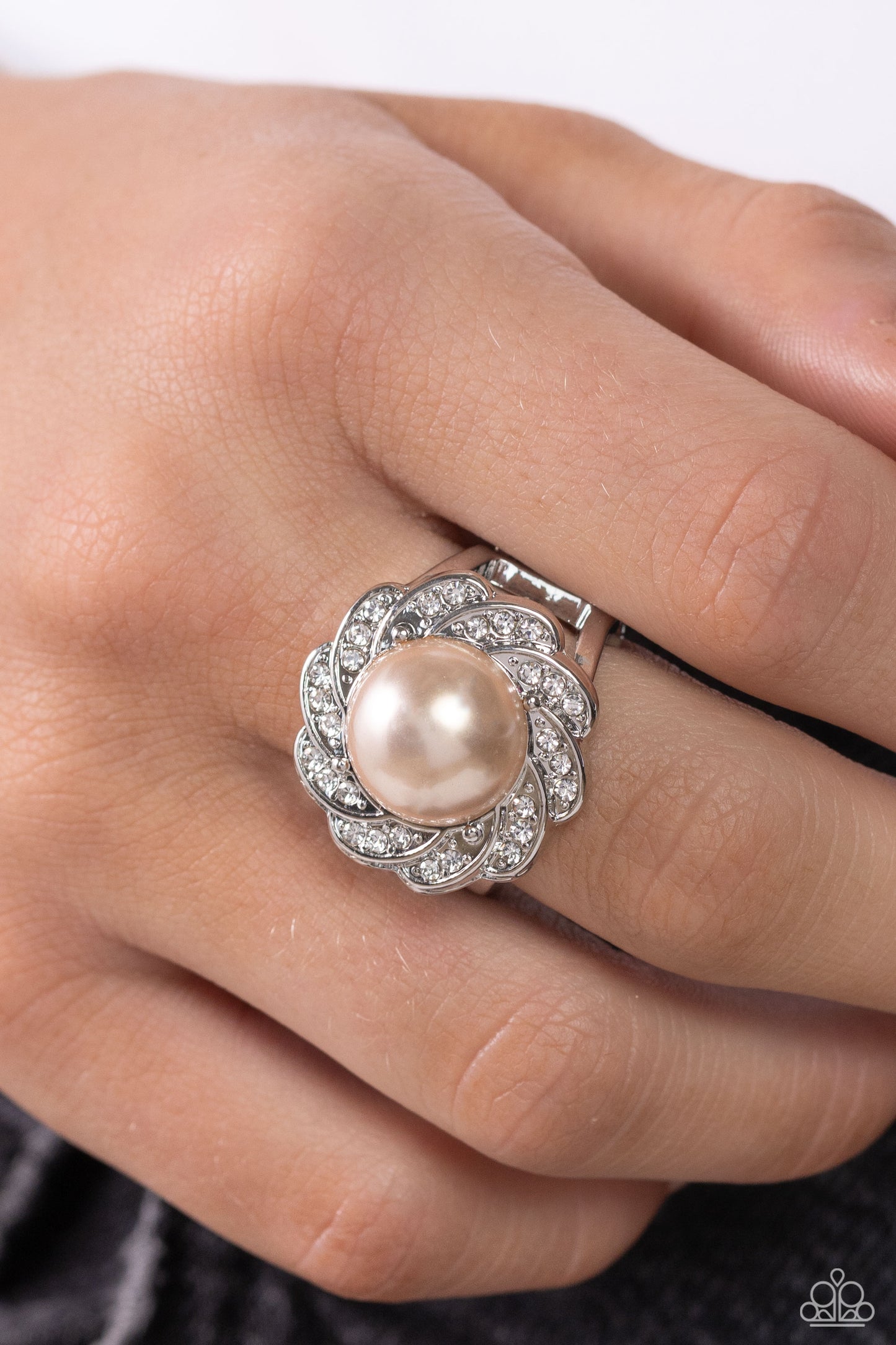 storybook-ending-brown-p4re-bnxx-193xx