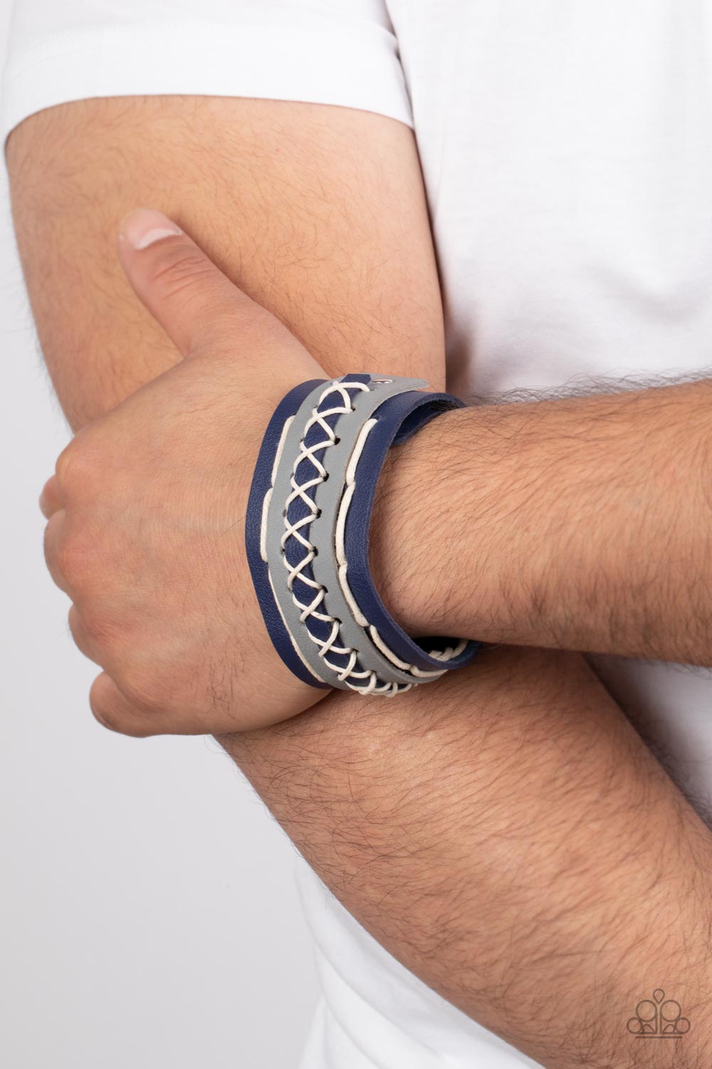 horsing-around-blue-p9ur-blxx-226xx