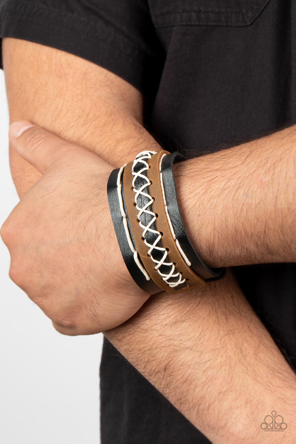 horsing-around-black-p9ur-bkxx-579xx