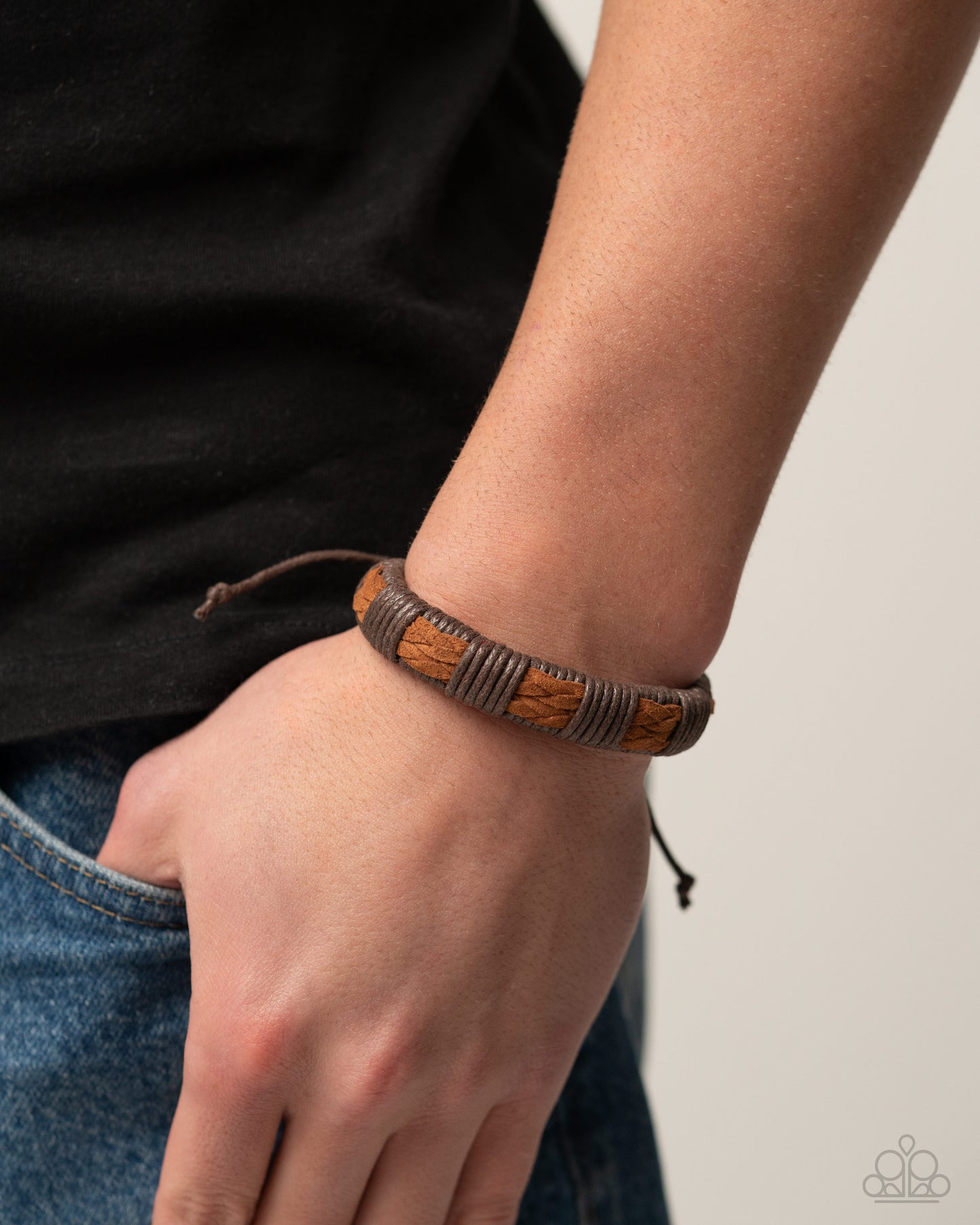 pack-your-passport-brown-p9ur-bnxx-636xx