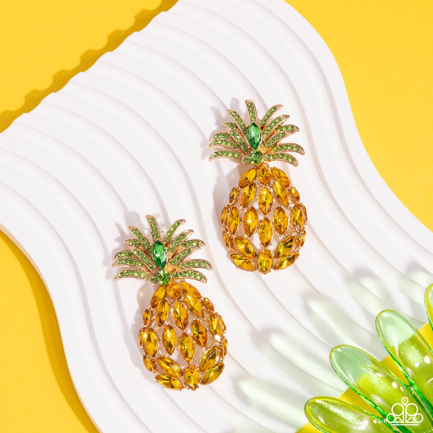 pineapple-pizzazz-yellow-p5po-ywxx-041xx