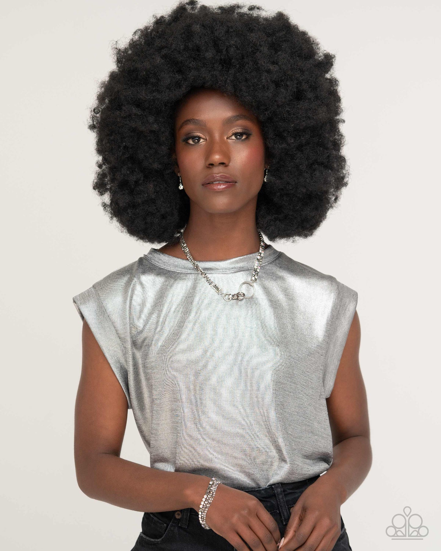 serendipitous-strands-silver-p9re-svxx-330wf