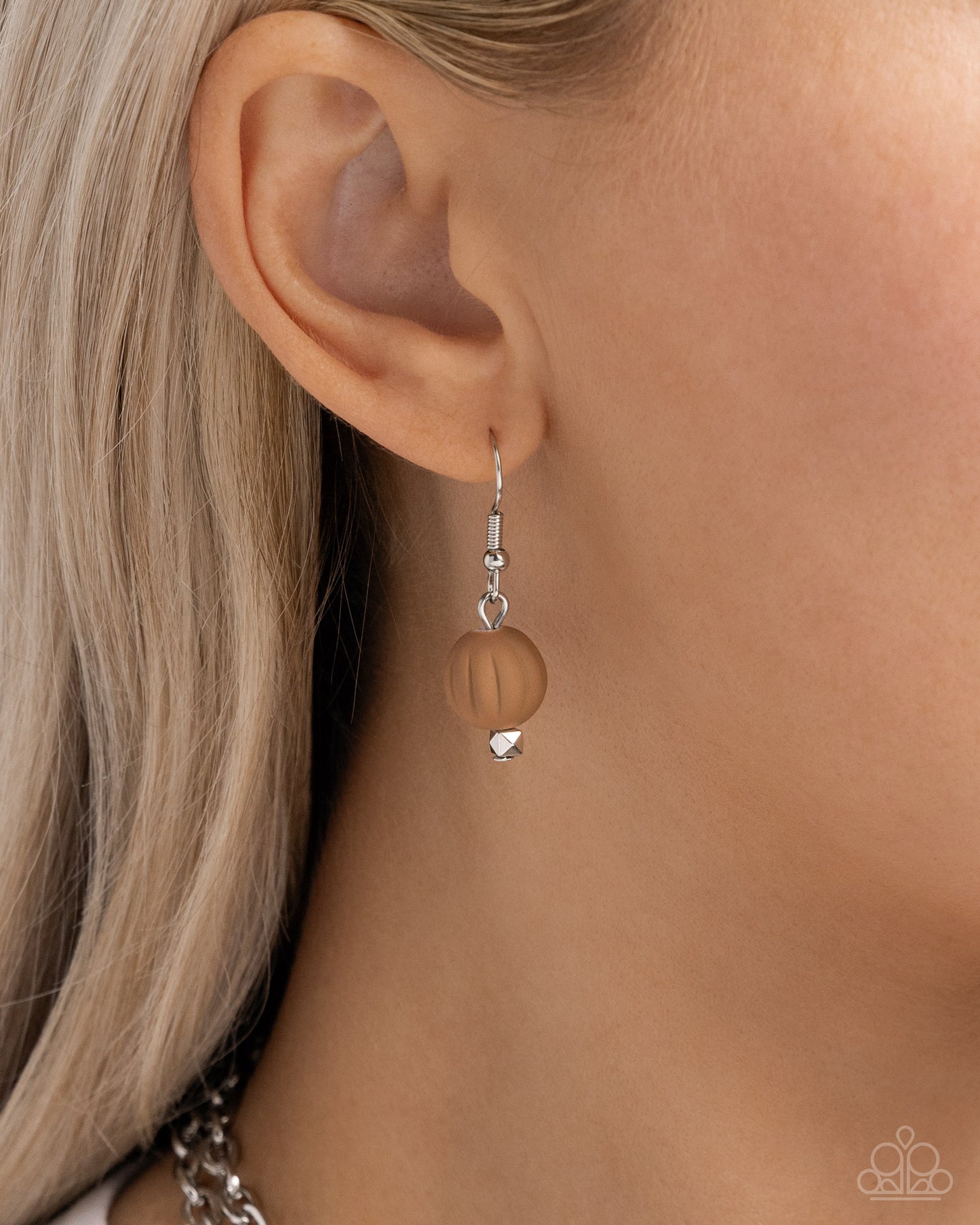 whimsically-wealthy-brown-p2wh-bnxx-247xx