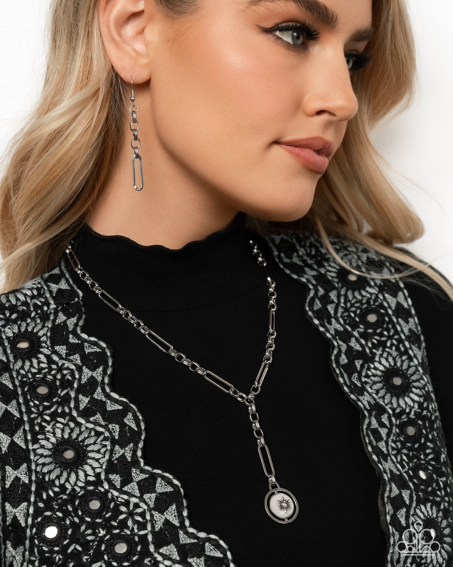 falling-for-a-shooting-star-white-p2ba-wtxx-027xx