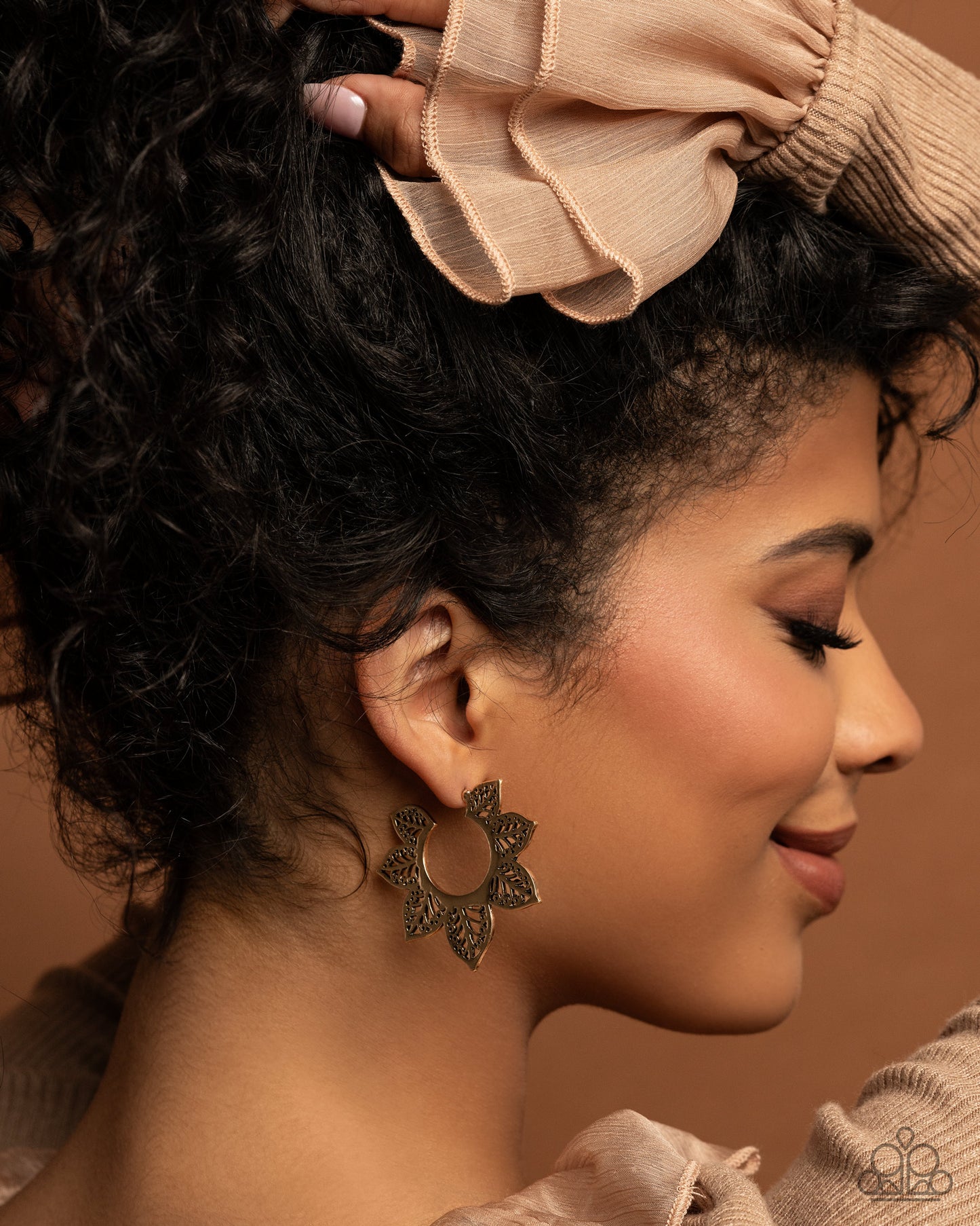 tangled-tapestry-gold-p5ho-gdxx-418xx