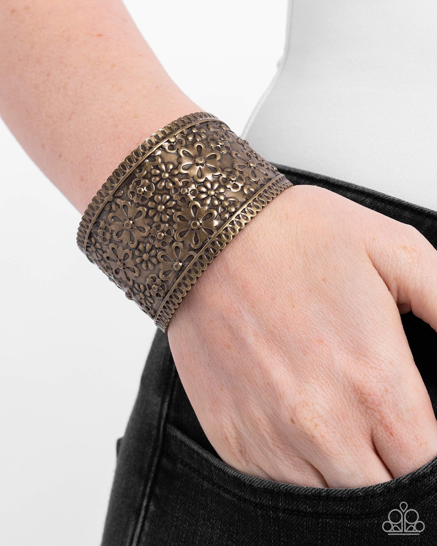 bouquet-garden-brass-p9ba-brxx-086xx