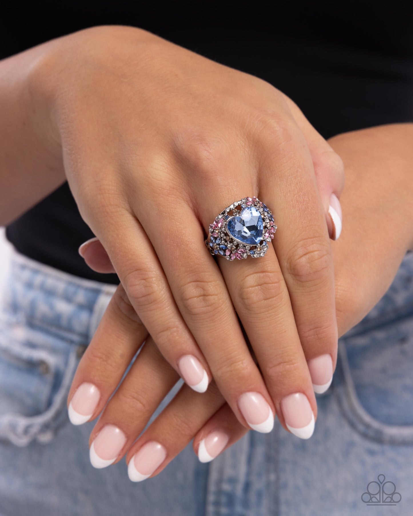 bursting-with-beauty-blue-p4re-blxx-264xx