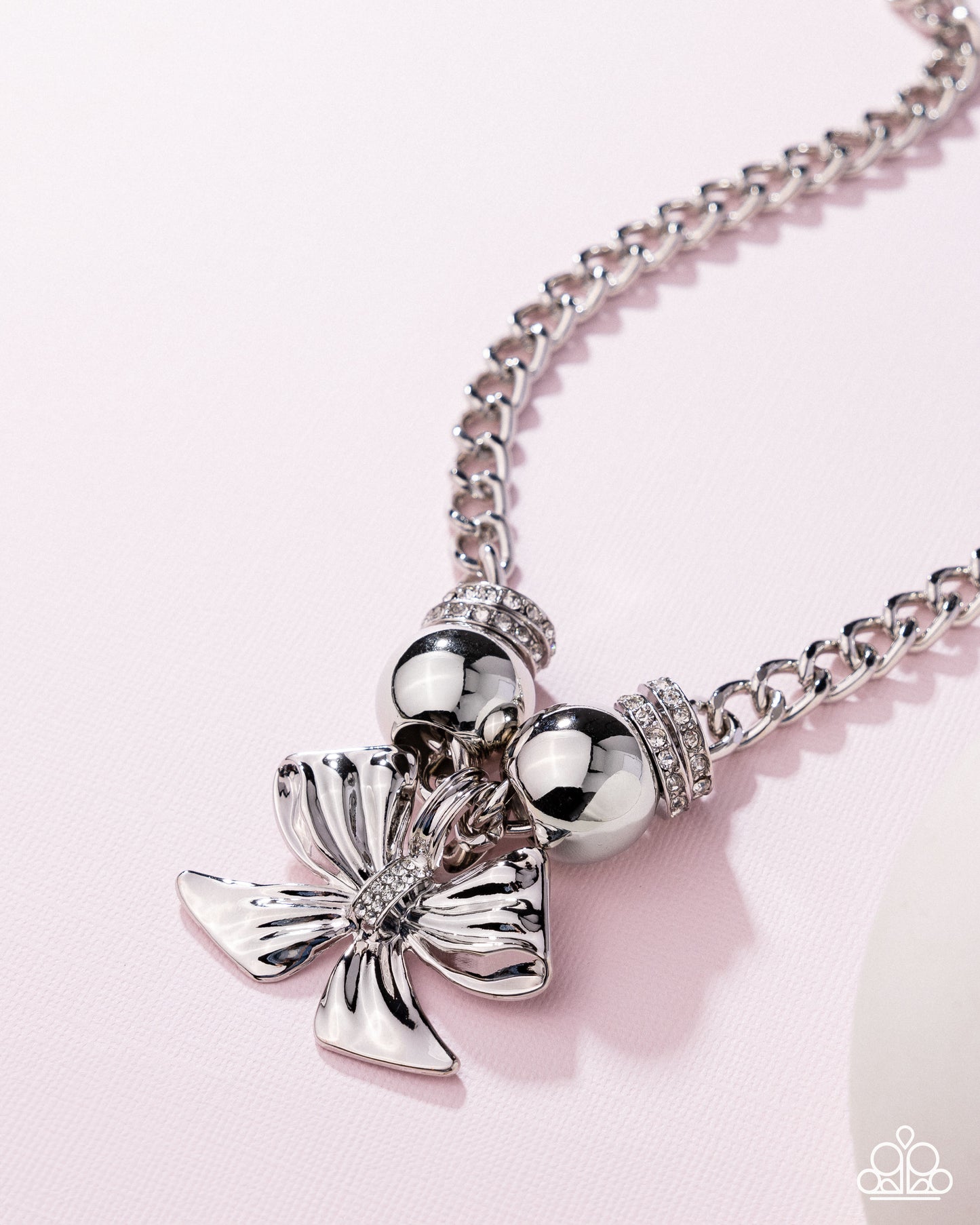 big-deal-bow-white-p2st-wtxx-188xx