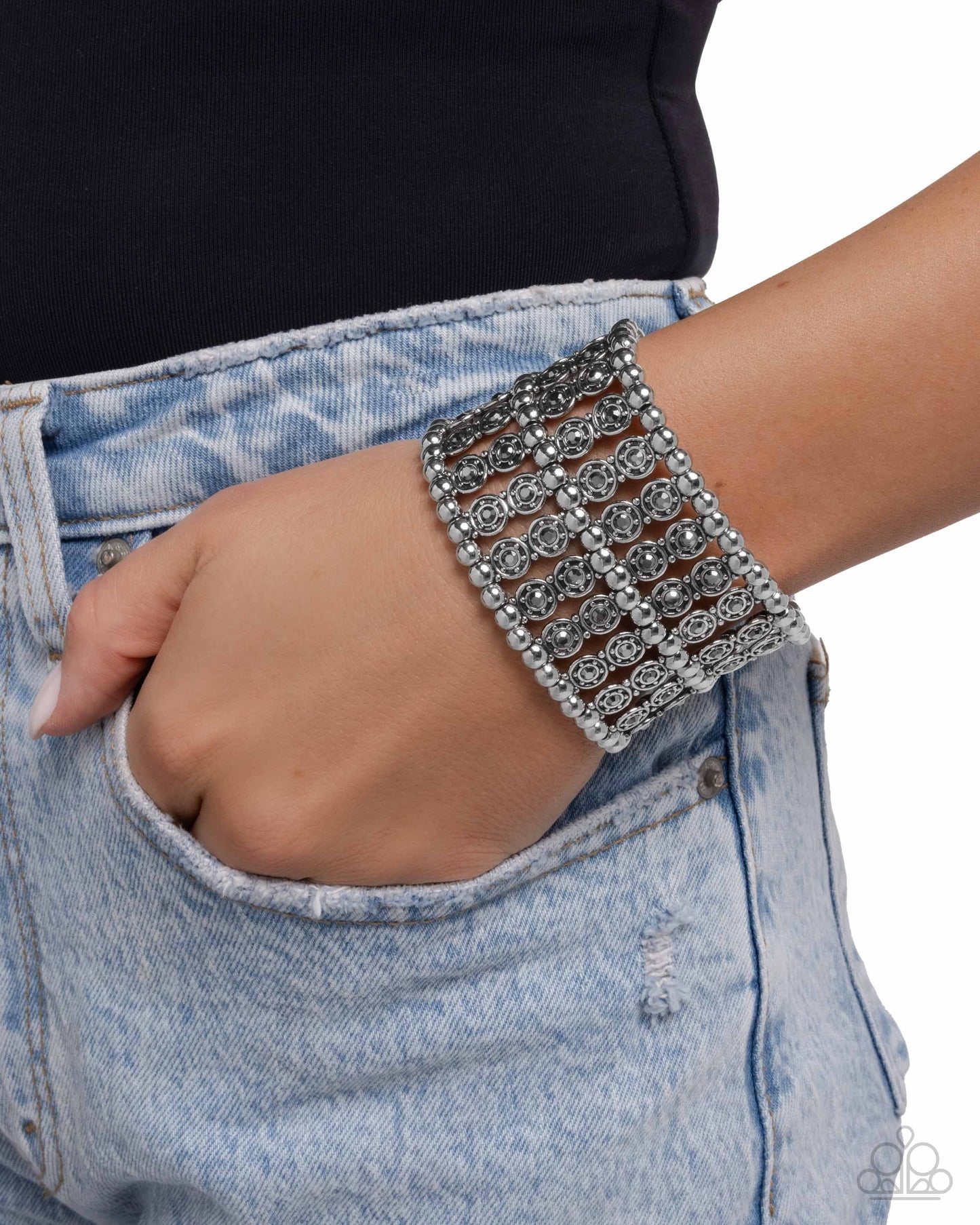 stacked-significance-silver-p9re-svxx-350xx