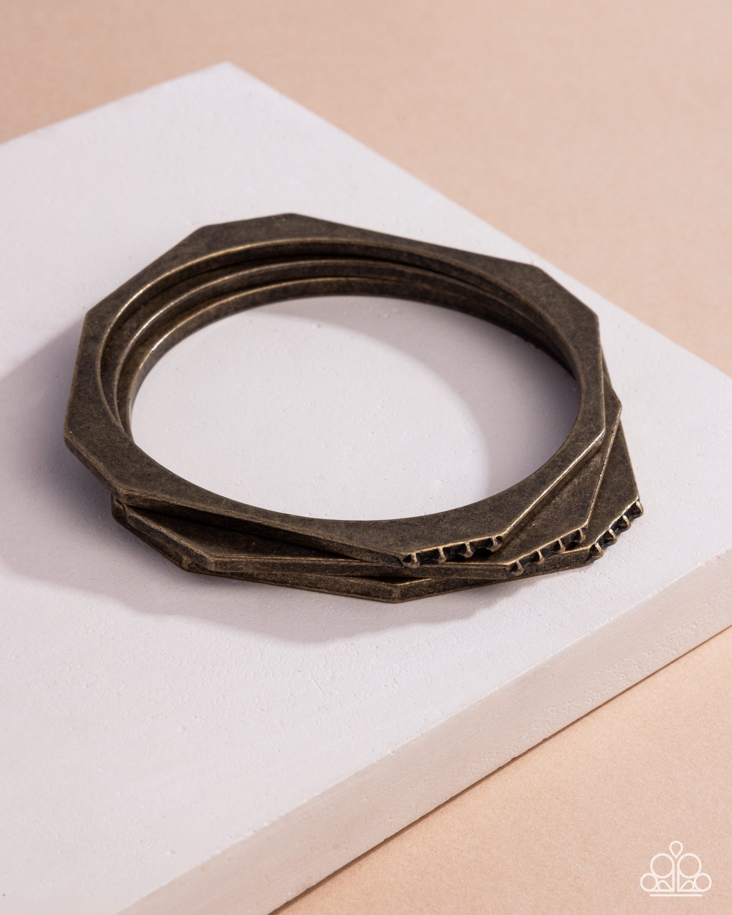 bangle-bravado-brass-p9se-brxx-136xx