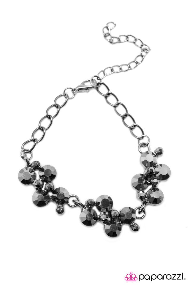 Paparazzi ♥ Old Hollywood - Black ♥ Bracelet