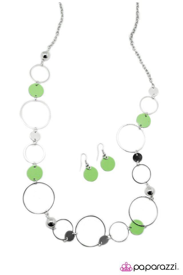Paparazzi ♥ Lets Hear It For The Girls - Green ♥ Necklace