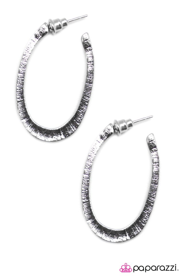 Paparazzi ♥ Dont Sweat the Small Stuff - Silver ♥ Earrings