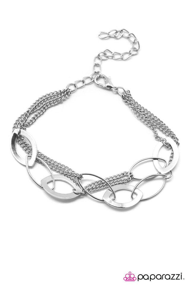 Paparazzi ♥ Without A Trace - Silver ♥ Bracelet