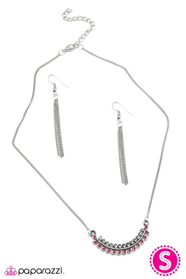 Paparazzi ♥ Im GLISTENING - Pink ♥ Necklace