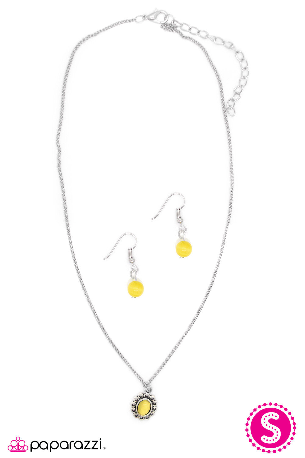 Paparazzi ♥ Modest Of Them All - Yellow ♥ Necklace
