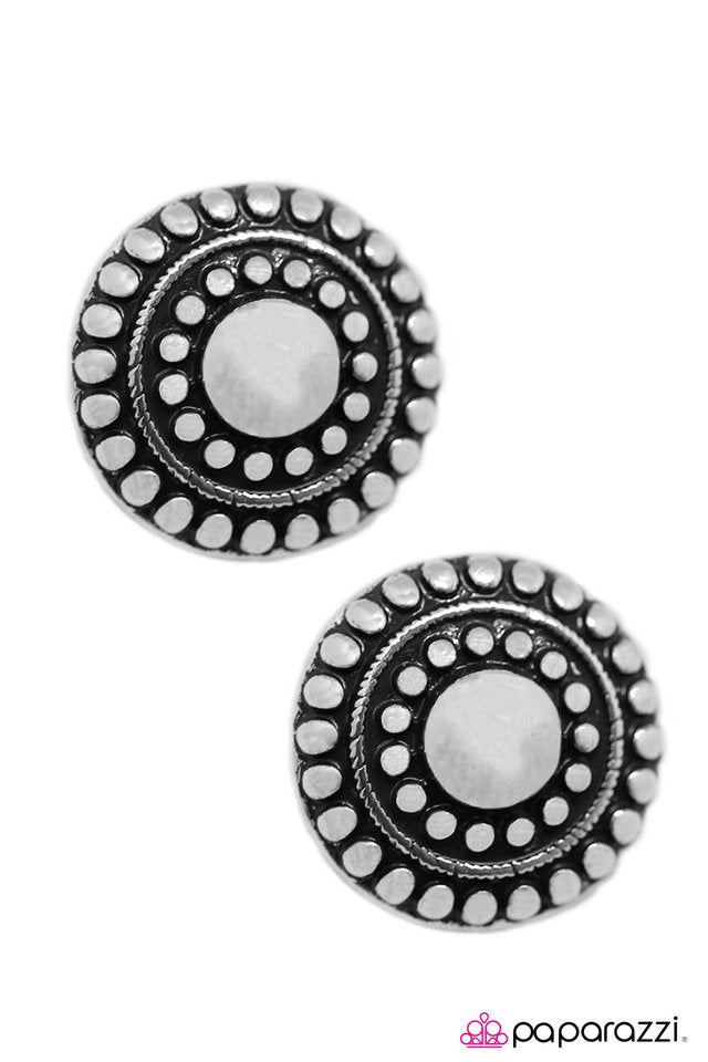 Paparazzi ♥ Call It Karma - Silver ♥ Post Earrings