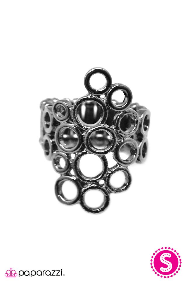 Paparazzi ♥ Forever Blowing Bubbles - Black ♥ Ring