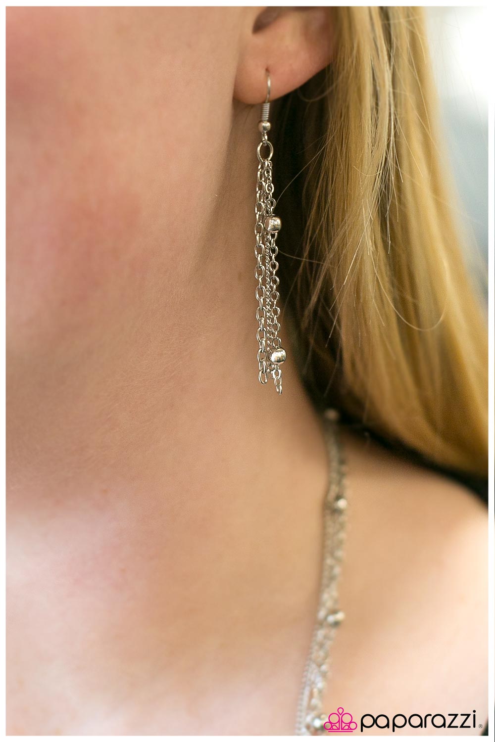 Paparazzi ♥ Metallic Crescendo - Silver ♥ Necklace
