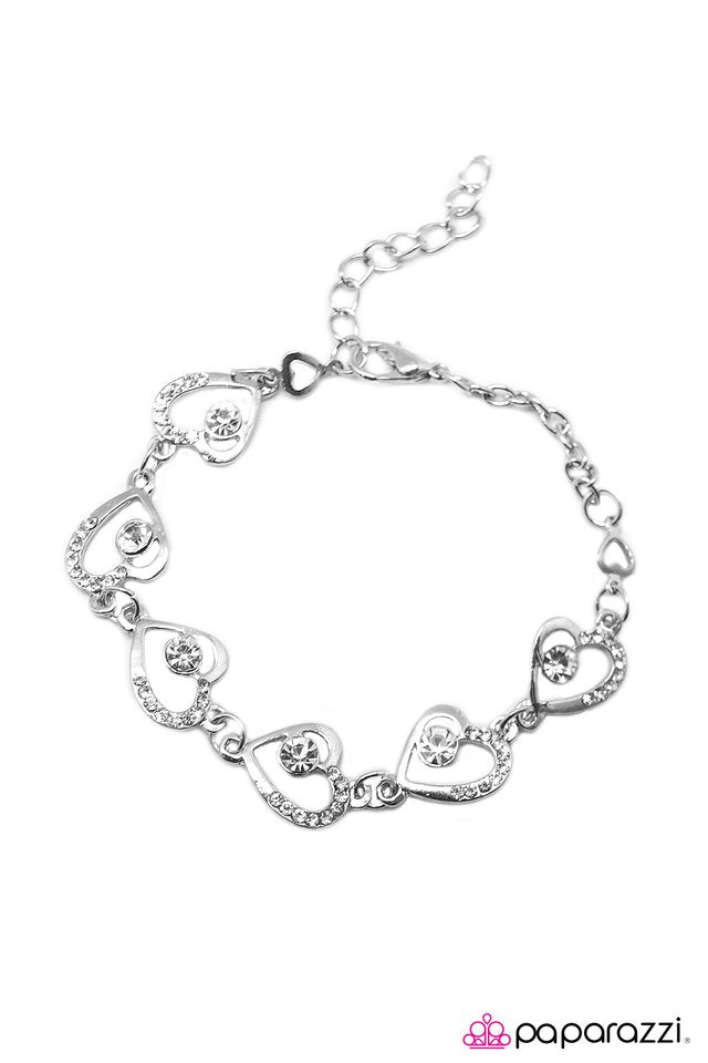 Paparazzi ♥ The Song Of The Heart - White ♥ Bracelet