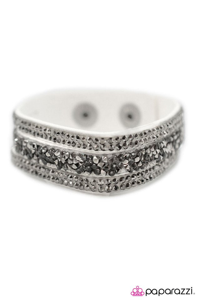 Paparazzi ♥ Rock You Like A Hurricane - White ♥ Bracelet