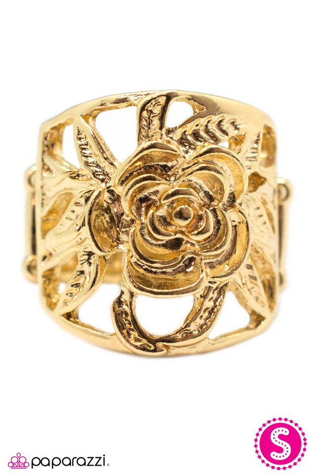 Paparazzi ♥ Budding BLOOMance - Gold ♥ Ring