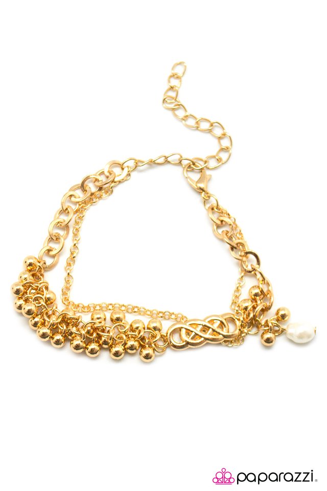 Paparazzi ♥ All Dressed Up - Gold ♥ Bracelet