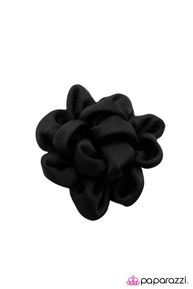 Paparazzi ♥ Classical Music - Black ♥ Hair Clip