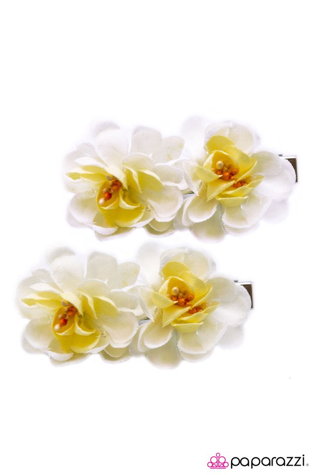 Paparazzi ♥ Strawberry Fields Forever - Yellow ♥ Hair Clip