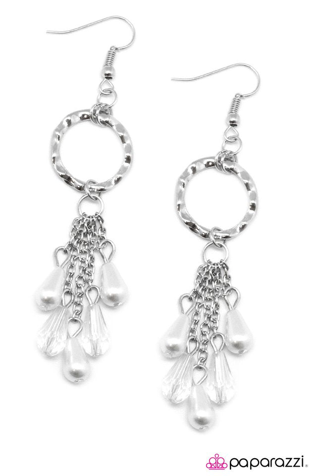 Paparazzi ♥ Sealed With A Kiss - White ♥ Earrings