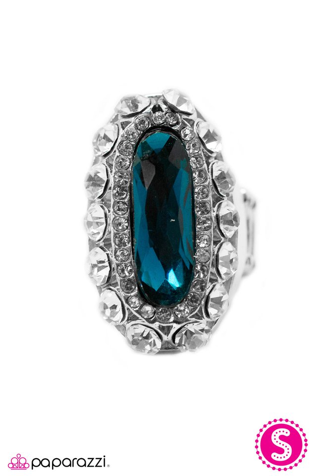Paparazzi ♥ Its Good to be Queen - Blue ♥ Ring