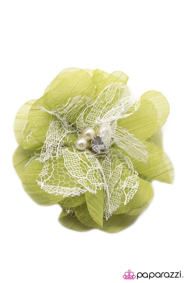 Paparazzi ♥ Chantilly Lace - Green ♥ Hair Clip
