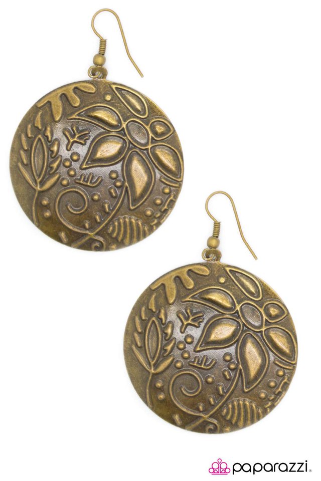 Paparazzi ♥ So Serene - Brass ♥ Earrings