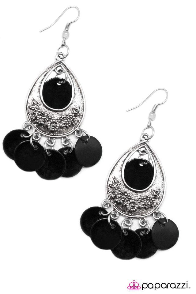 Paparazzi ♥ Truth Be Told - Black ♥ Earrings