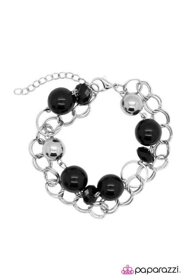 Paparazzi ♥ One Of The Classics - Black ♥ Bracelet