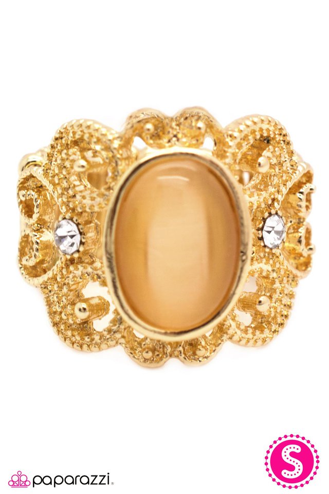 Paparazzi ♥ Finding Your Glass Slipper - Gold ♥ Ring