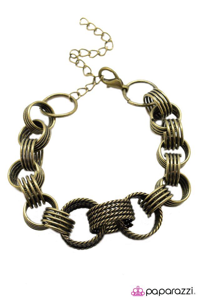Paparazzi ♥ High Class - Brass ♥ Bracelet
