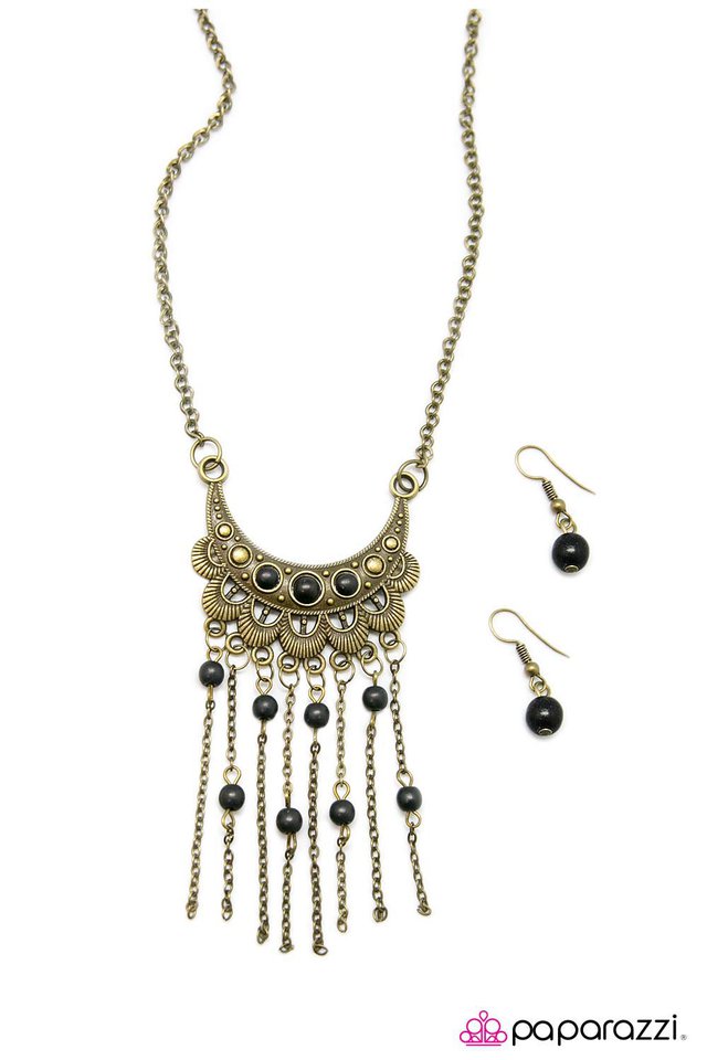 Paparazzi ♥ That 70s Show - Brass ♥ Necklace