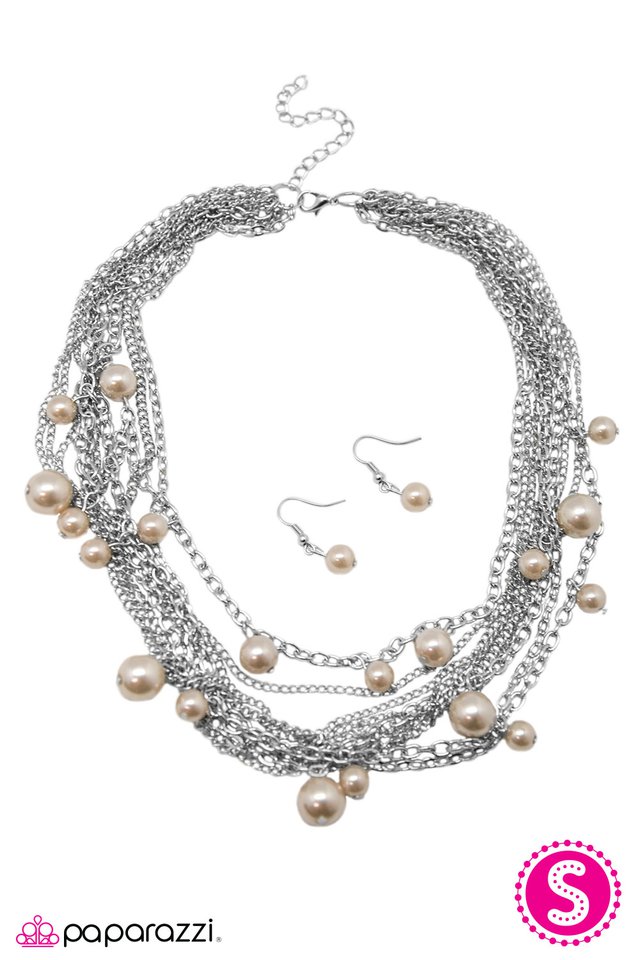 Paparazzi ♥ The First Lady - Brown ♥ Necklace