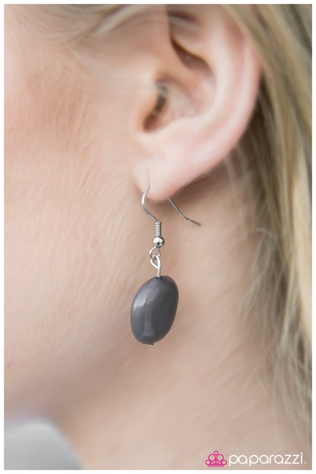 Paparazzi ♥ The Optimist - Silver ♥ Necklace