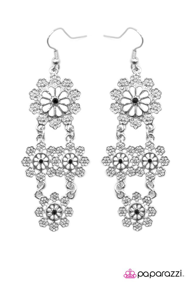 Paparazzi ♥ Just Chillin - Black ♥ Earrings