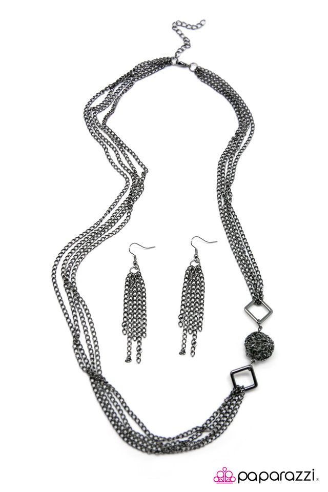 Paparazzi ♥ Positive Thinking - Black ♥ Necklace