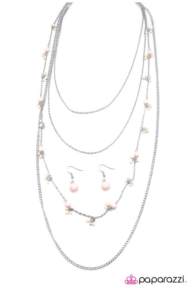 Paparazzi ♥ Its a Date! - Pink ♥ Necklace