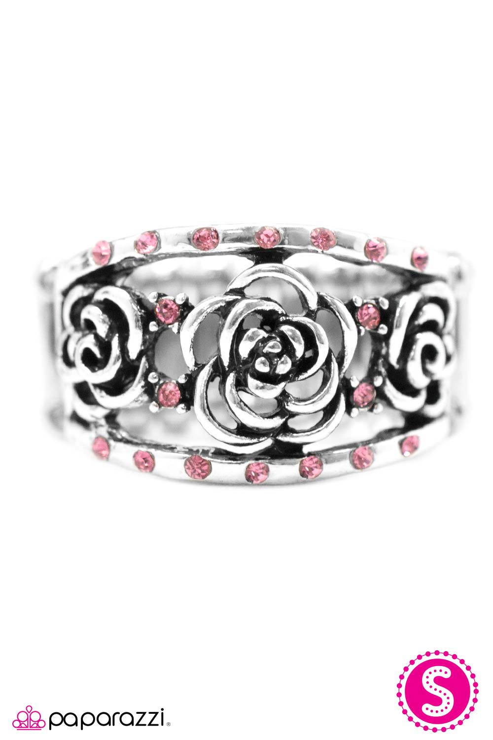 Paparazzi ♥ The Queens Garden - Pink ♥ Ring