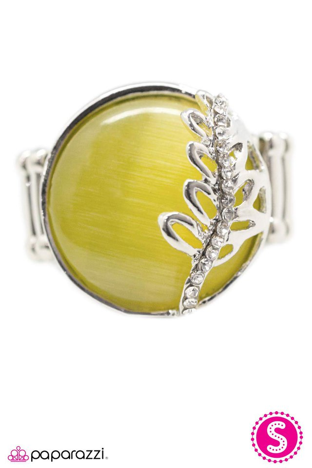 Paparazzi ♥ Under The Harvest Moon - Yellow ♥ Ring