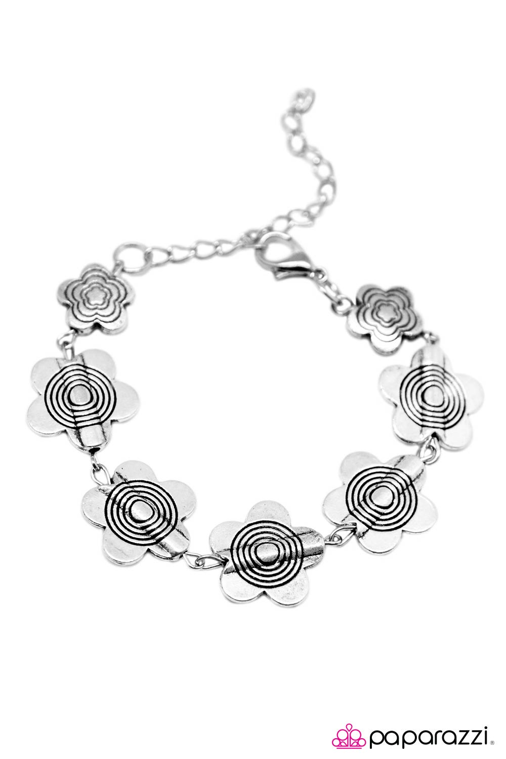 Paparazzi ♥ The Daisy Disco - Silver ♥ Bracelet