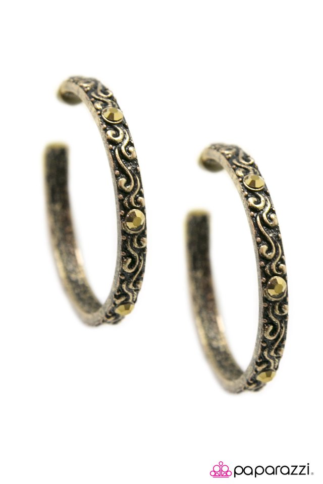 Paparazzi ♥ A Cause for Celebration - Brass ♥ Earrings