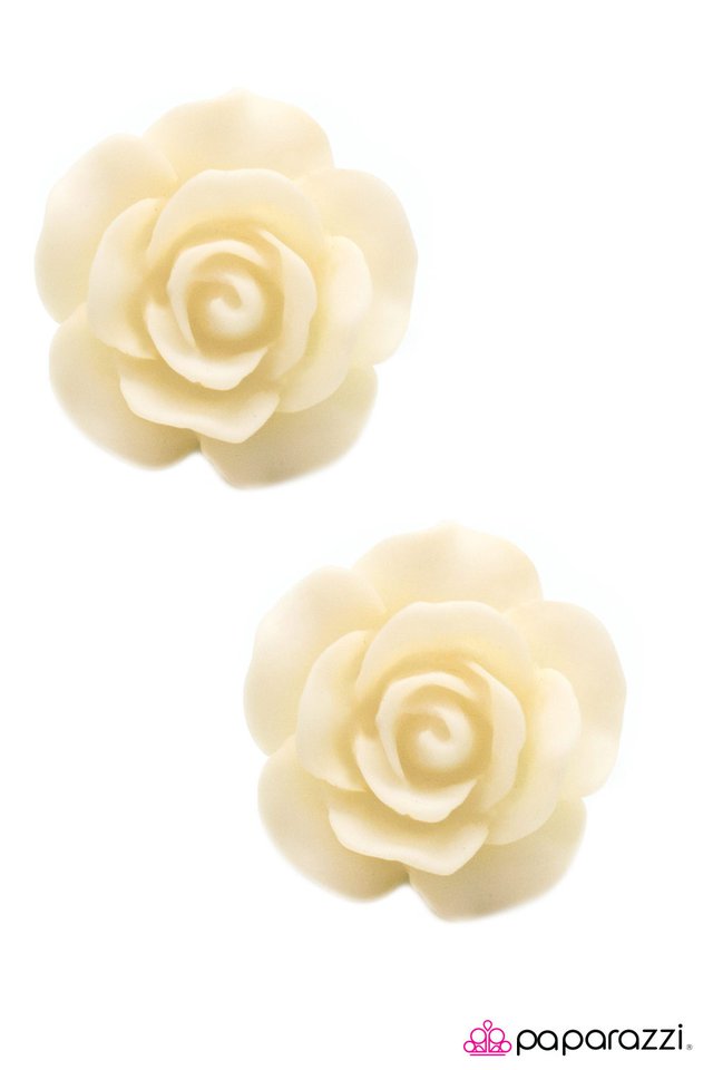 Paparazzi ♥ Rose Garden - White ♥ Post Earrings