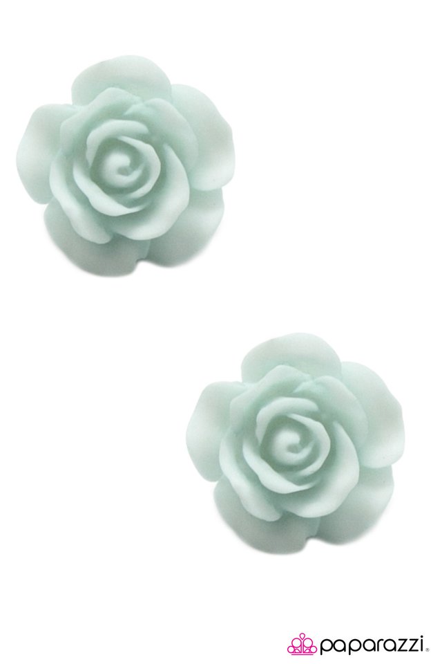 Paparazzi ♥ Rose Garden - Blue ♥ Post Earrings